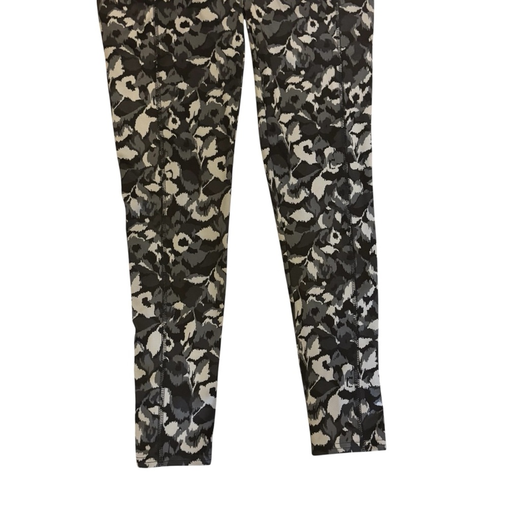 Chico's Zenergy Leggings Small (4/6) Black Gray Abstract Print Stretchy Pockets - Picture 6 of 13